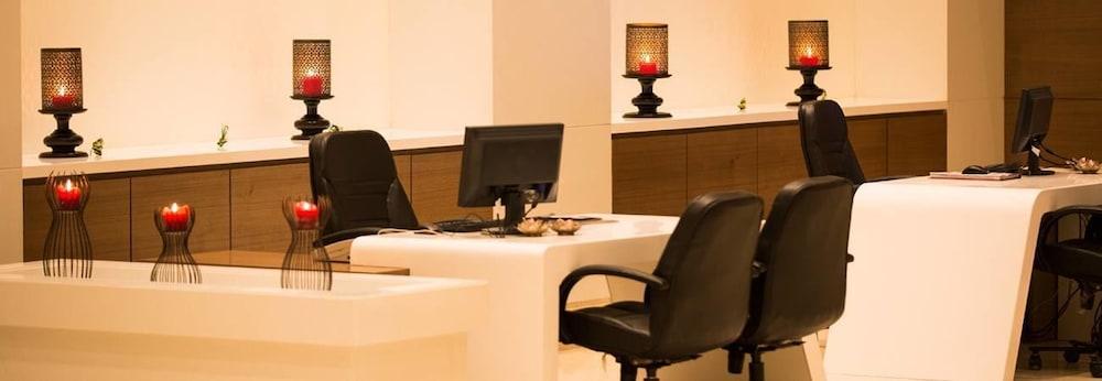 Regenta Central Grand Exotica Pimpri-Chinchwad Ngoại thất bức ảnh