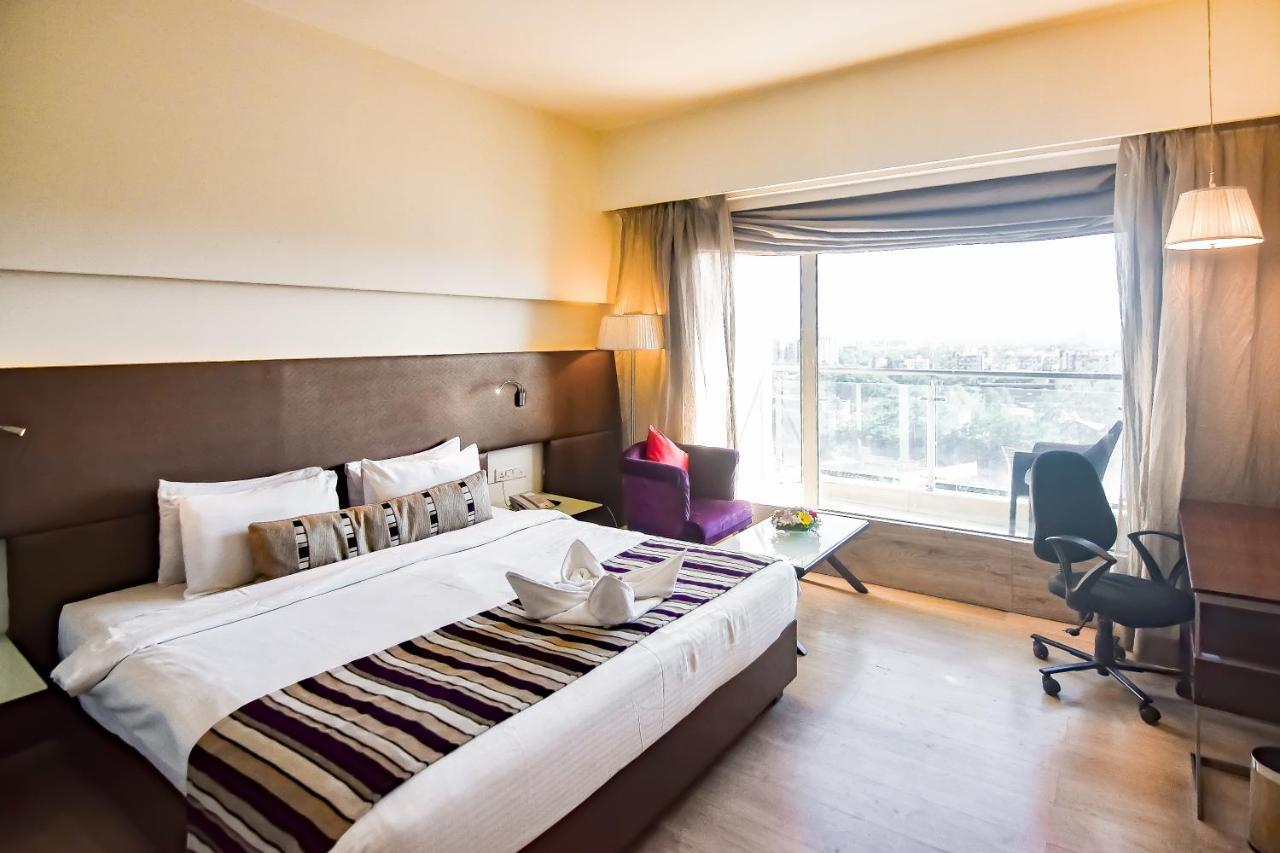 Regenta Central Grand Exotica Pimpri-Chinchwad Ngoại thất bức ảnh