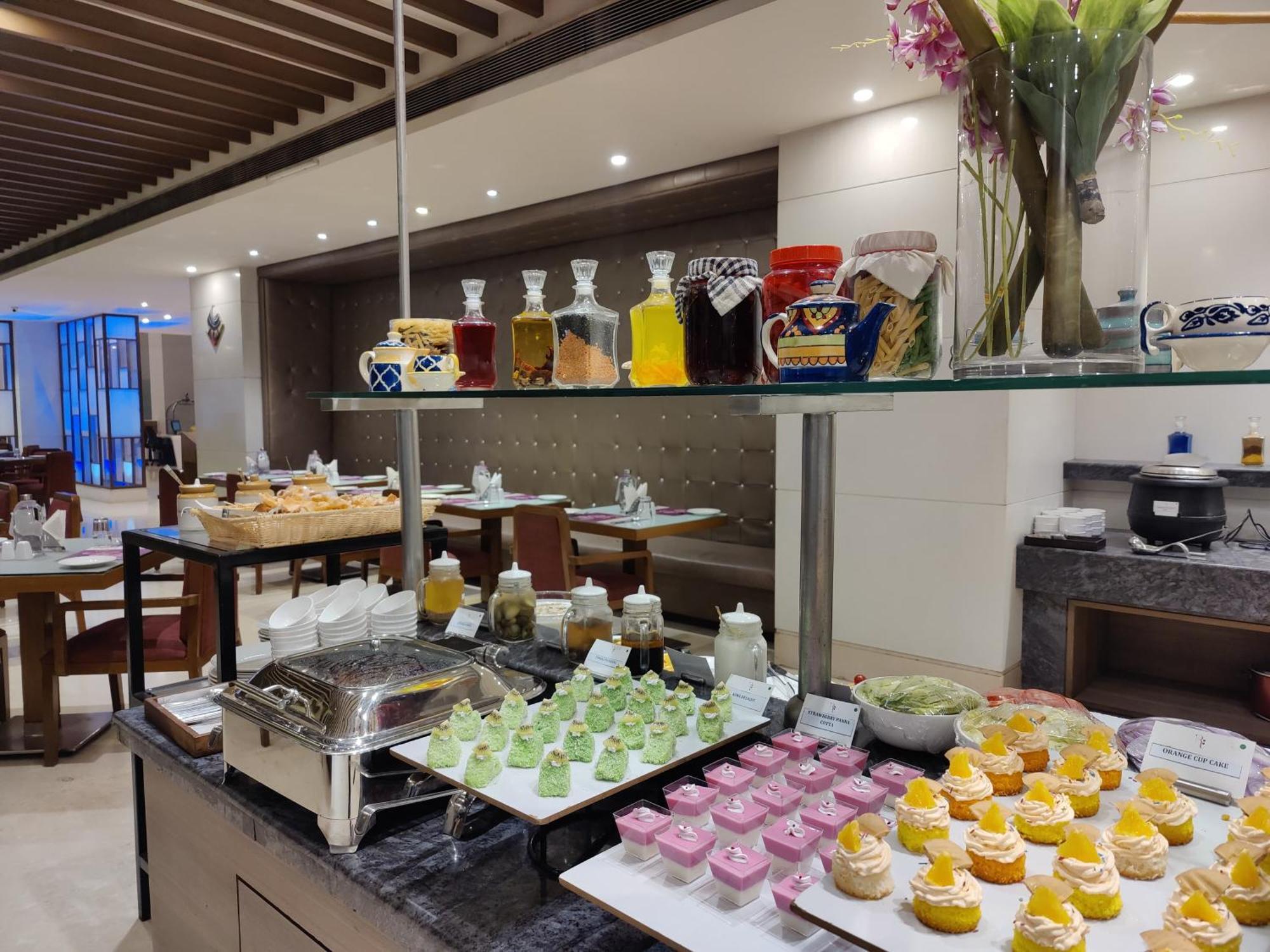 Regenta Central Grand Exotica Pimpri-Chinchwad Ngoại thất bức ảnh