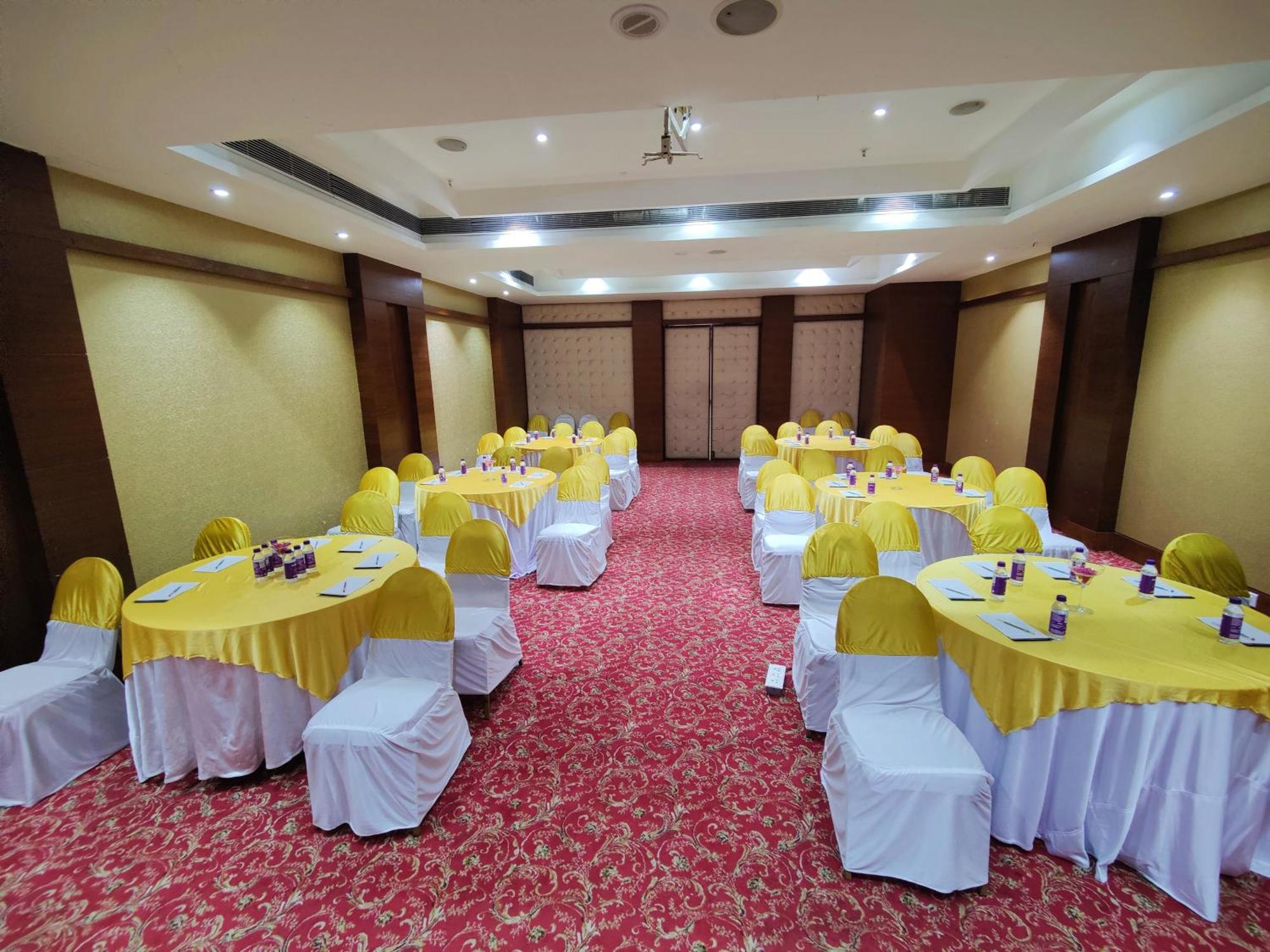 Regenta Central Grand Exotica Pimpri-Chinchwad Ngoại thất bức ảnh