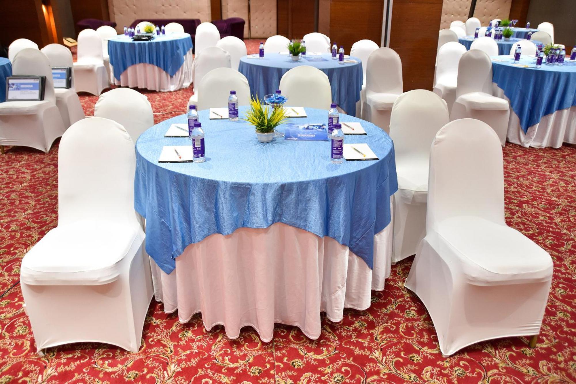 Regenta Central Grand Exotica Pimpri-Chinchwad Ngoại thất bức ảnh