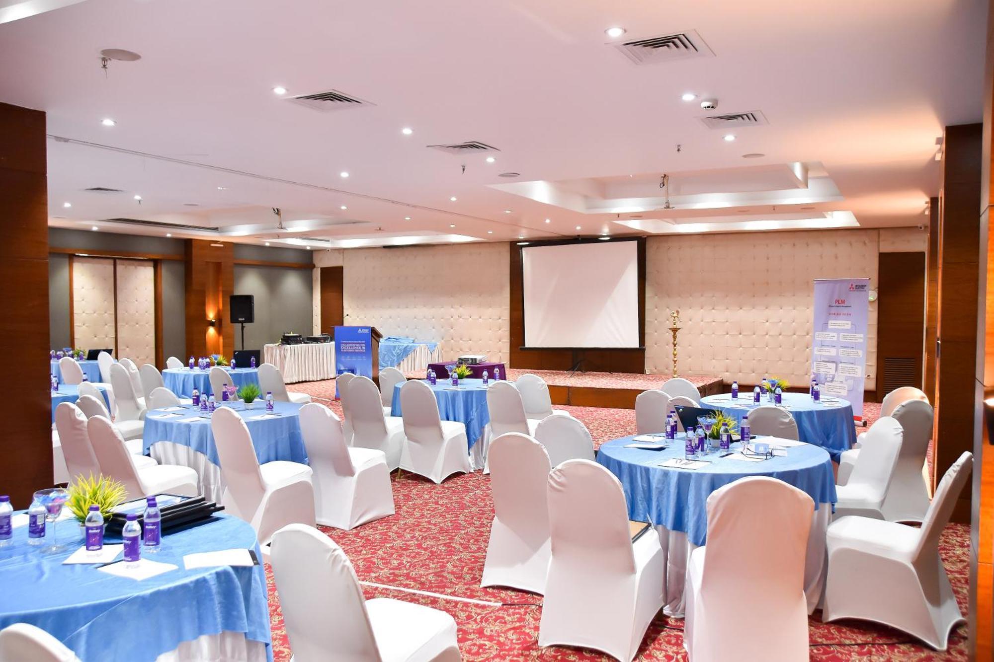 Regenta Central Grand Exotica Pimpri-Chinchwad Ngoại thất bức ảnh