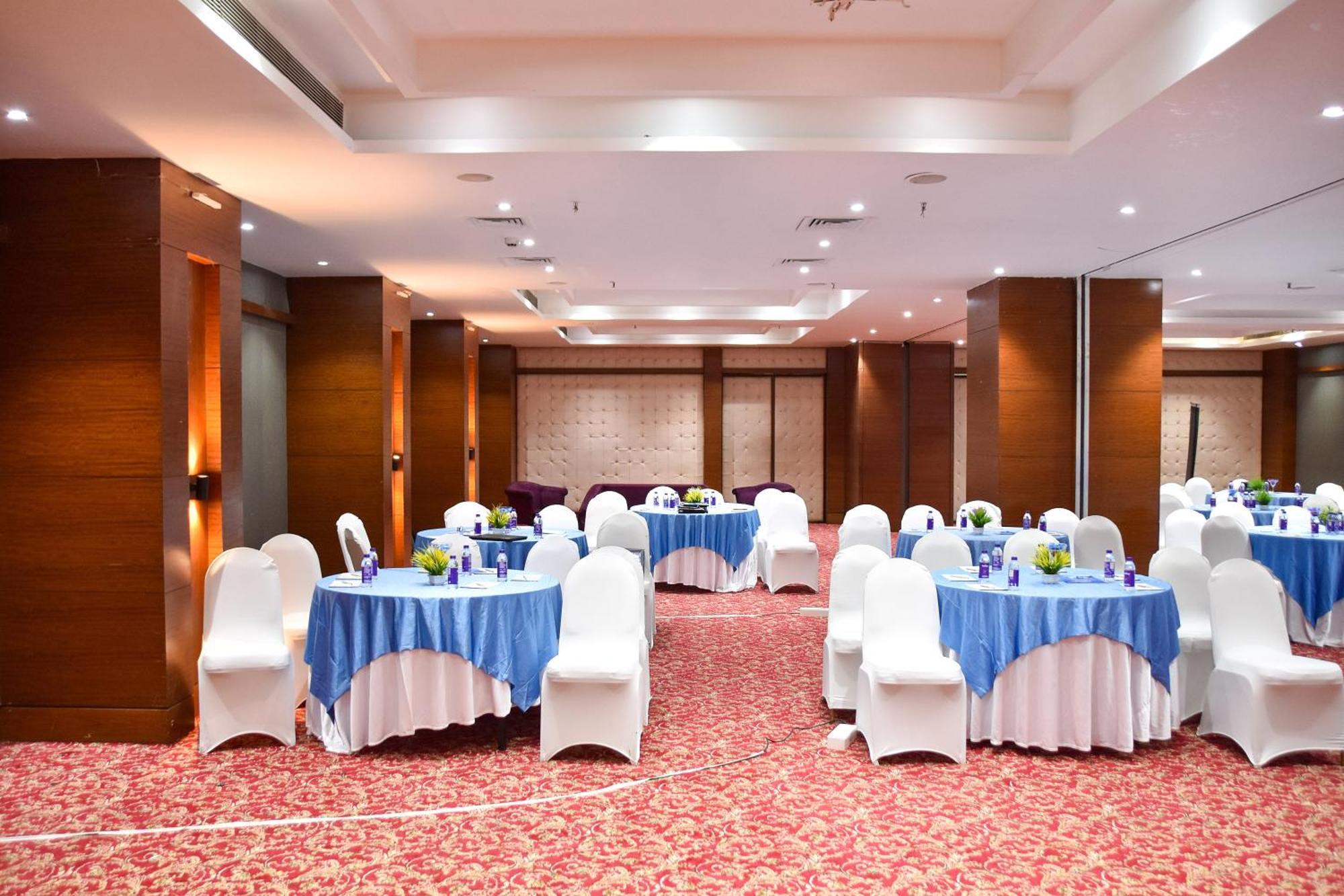 Regenta Central Grand Exotica Pimpri-Chinchwad Ngoại thất bức ảnh