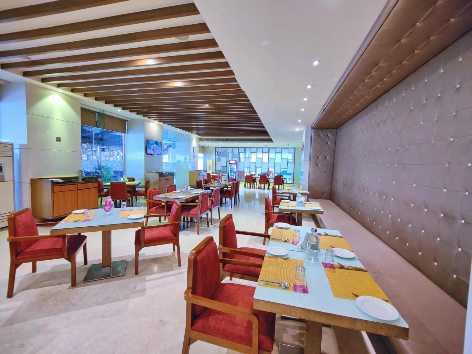Regenta Central Grand Exotica Pimpri-Chinchwad Ngoại thất bức ảnh