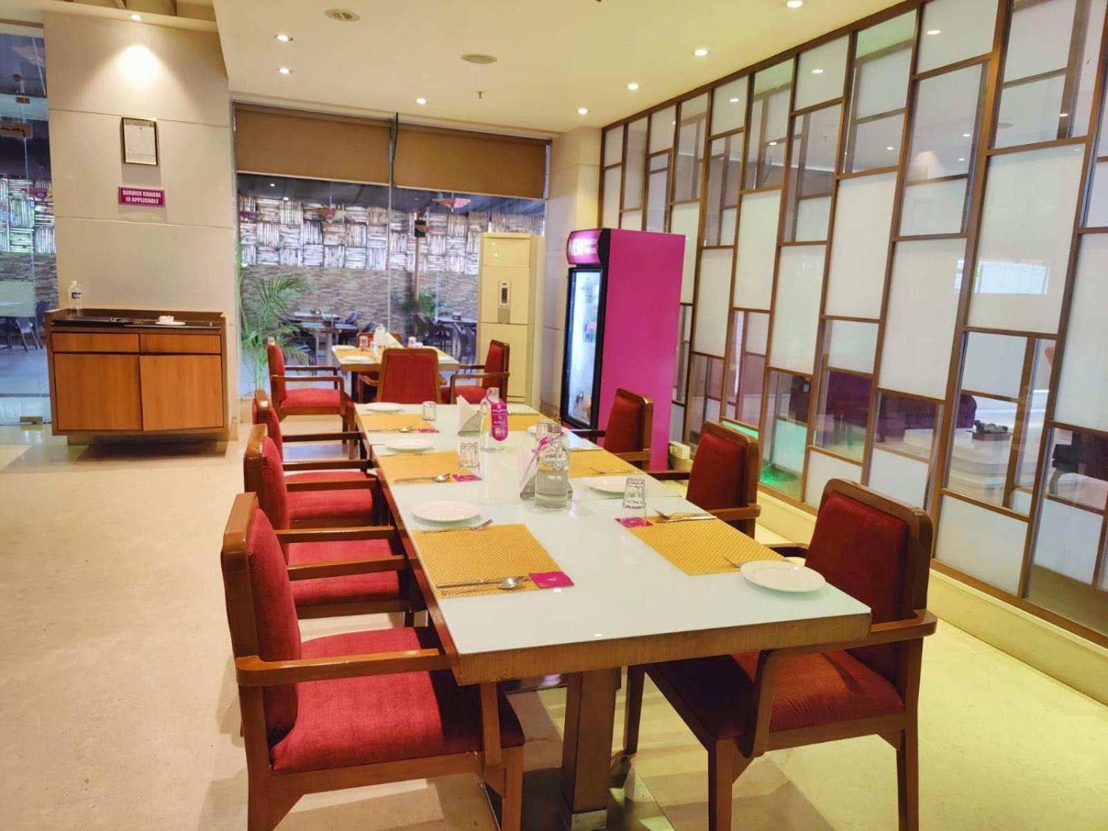 Regenta Central Grand Exotica Pimpri-Chinchwad Ngoại thất bức ảnh